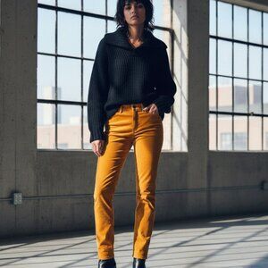 TALBOTS NWT Sweet yellow straight cut corduroy’s size 8 P women’s- so fab!